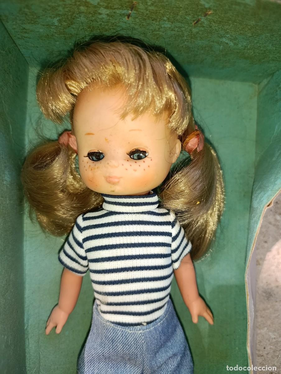 Mu&ntilde;ecas Lesly cl&aacute;sicas de colecci&oacute;n: antigua lesly de las primeras rubia cerveza en caja nunca jugada 10 pecas ojos arona necesita aseo