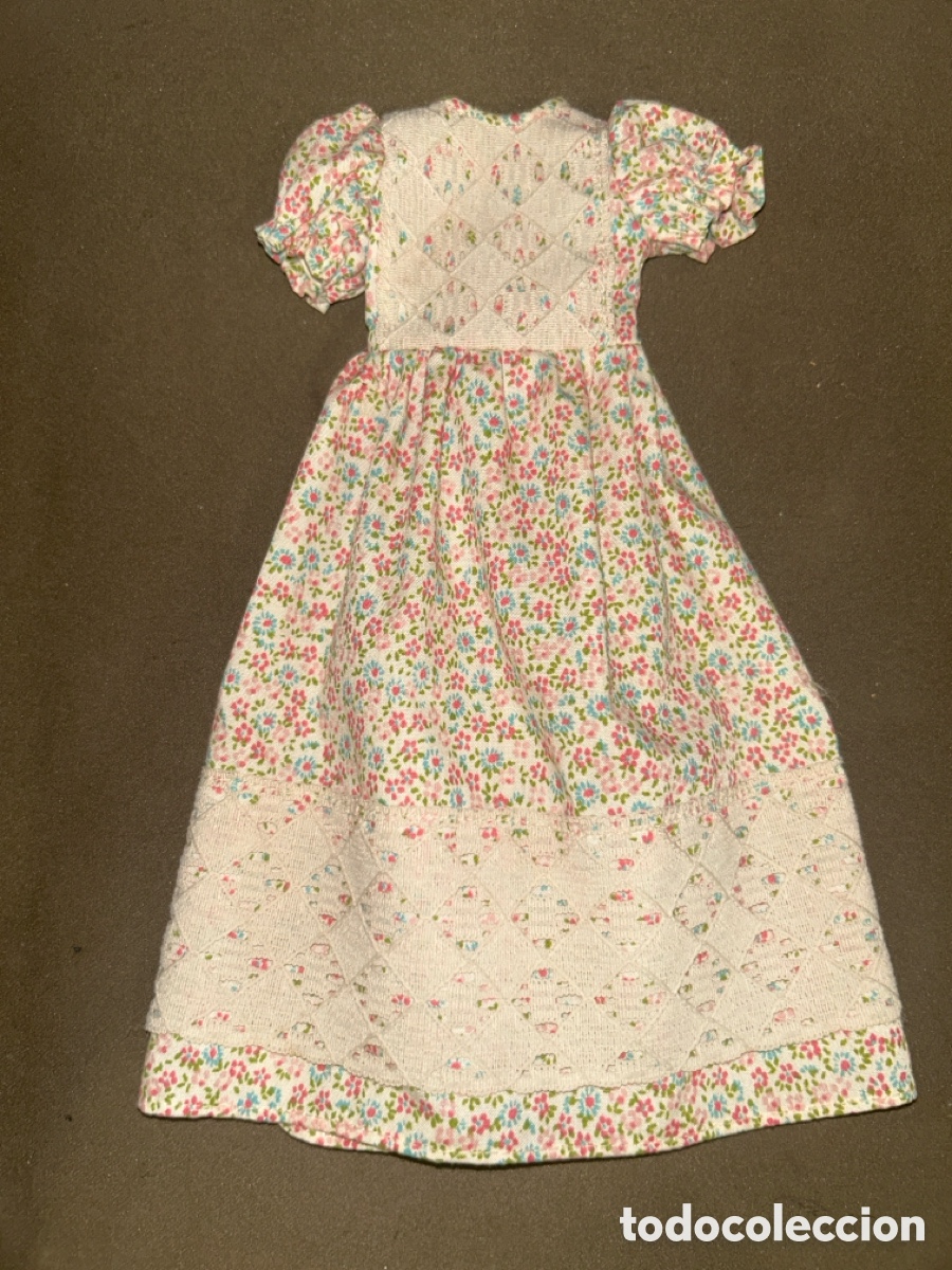 Mu&ntilde;ecas Lesly cl&aacute;sicas de colecci&oacute;n: LESLY MODELO LIBERTY VESTIDO FLORES AZUL, VERDE, ROSA, FAMOSA, N&Uacute;MERO 1500, A&Ntilde;OS 70