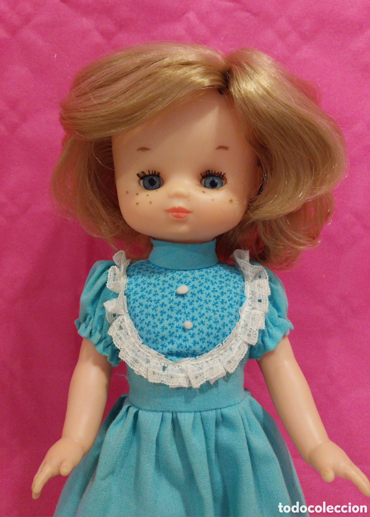 Mu&ntilde;ecas Lesly cl&aacute;sicas de colecci&oacute;n: Mu&ntilde;eca Lesly de famosa