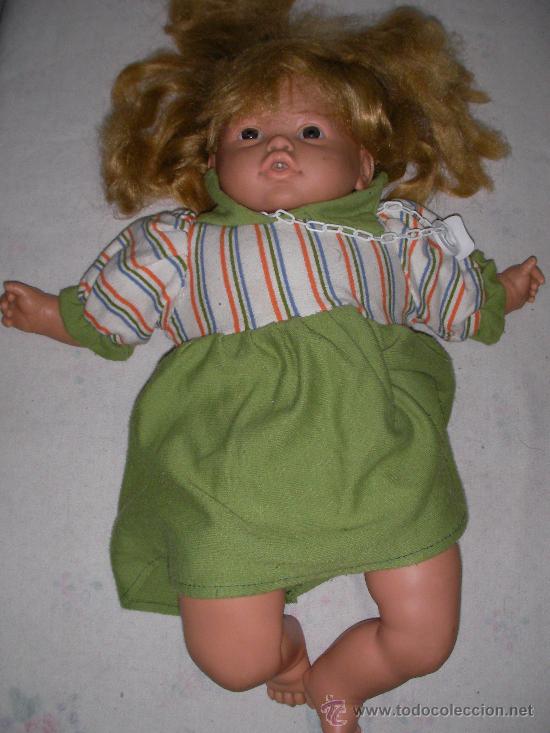 Mu&ntilde;ecas modernas: MU&Ntilde;ECA RUBIA GRANDE CON TRAJE - CM1 - Foto 1