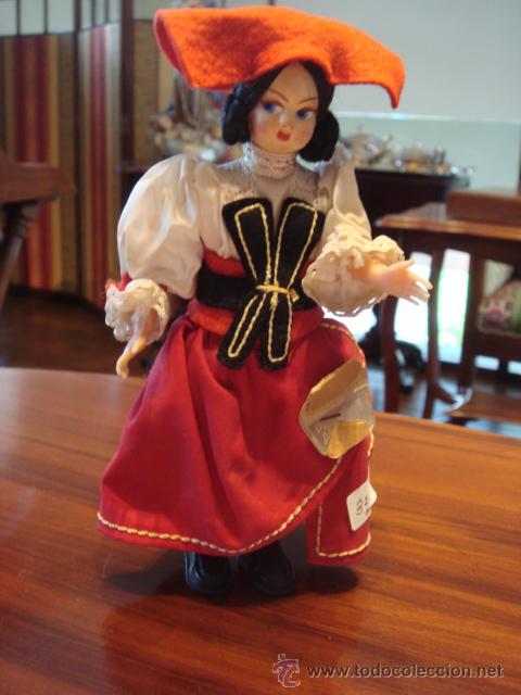 Mu&ntilde;ecas modernas: MU&Ntilde;ECA CON TRAJE REGIONAL - Foto 1