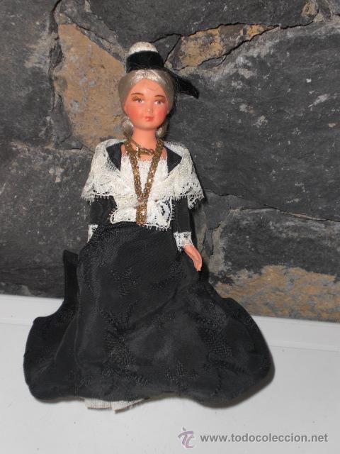 Mu&ntilde;ecas modernas: MU&Ntilde;ECA TRADICIONAL ANTIGUA EUROPEA - Foto 1