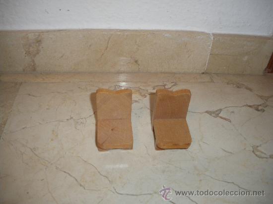 Mu&ntilde;ecas modernas: SYLVANIAN, DOS SILLAS MADERA SIN MARCA - Foto 4