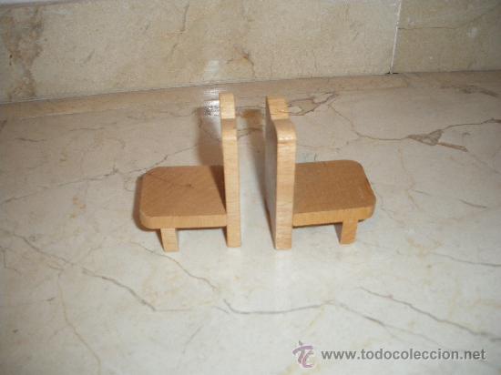 Mu&ntilde;ecas modernas: SYLVANIAN, DOS SILLAS MADERA SIN MARCA - Foto 3