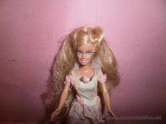 Mu&ntilde;ecas modernas: PEQUE&Ntilde;A MU&Ntilde;ECA DE PLASTICO - Foto 1