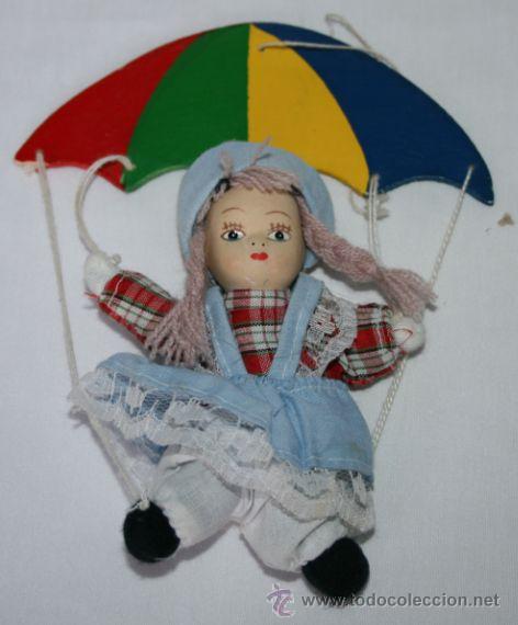 Mu&ntilde;ecas modernas: PEQUE&Ntilde;A MU&Ntilde;ECA PARA COLGAR - Foto 1