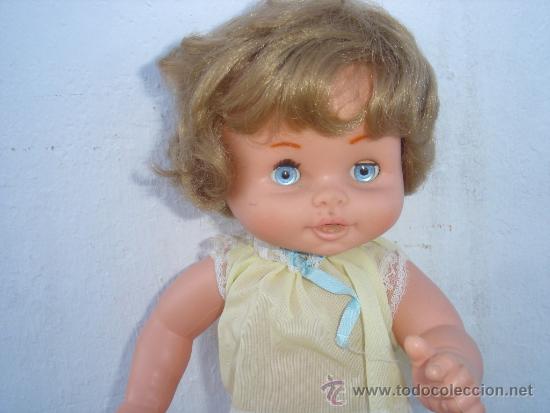 Mu&ntilde;ecas modernas: mu&ntilde;eca antigua a&ntilde;os 60-70 - Foto 2