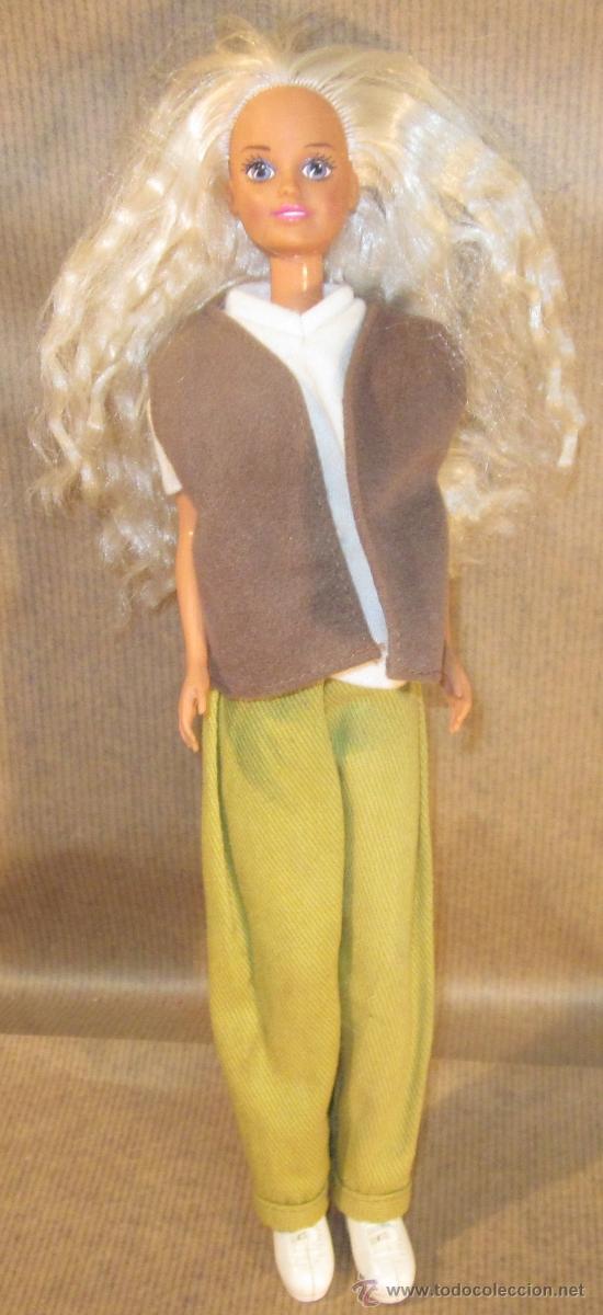 Mu&ntilde;ecas modernas: SINDY,HASBRO,ROPA Y BOTAS DE ESQUIAR - Foto 1