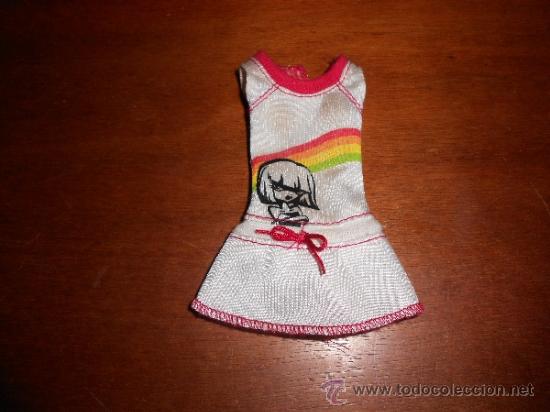 Mu&ntilde;ecas modernas: VESTIDO DE MU&Ntilde;ECA SIN IDENTIFICAR - Foto 1