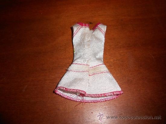 Mu&ntilde;ecas modernas: VESTIDO DE MU&Ntilde;ECA SIN IDENTIFICAR - Foto 2