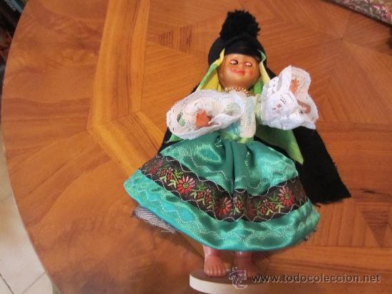 Mu&ntilde;ecas modernas: mu&ntilde;eca portuguesa - Foto 1