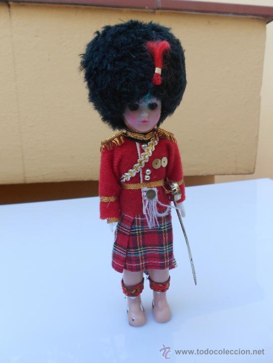 Mu&ntilde;ecas modernas: ANTIGUA MU&Ntilde;ECO DE INGLATERRA - Foto 1