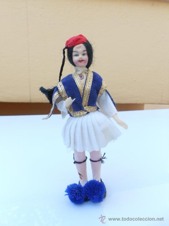 Mu&ntilde;ecas modernas: ANTIGUA MU&Ntilde;ECO GRIEGO - Foto 1