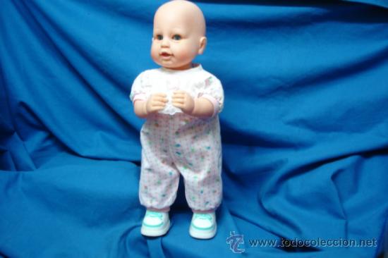 Mu&ntilde;ecas modernas: MU&Ntilde;ECA QUE HABLA Y MUEVE LOS BRAZOS - Foto 1