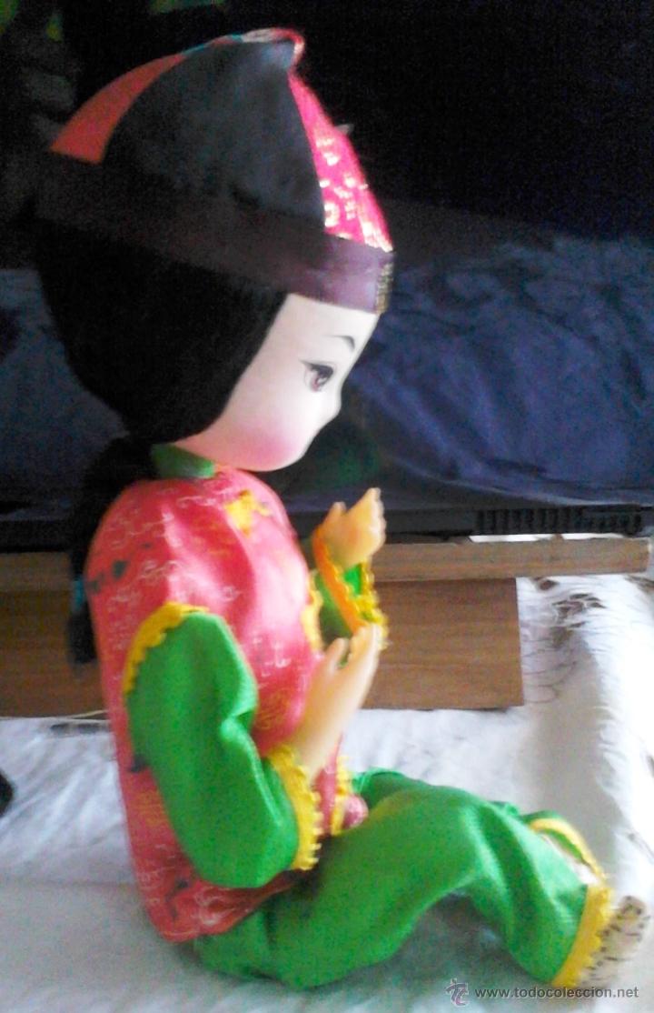 Mu&ntilde;ecas modernas: mu&ntilde;eca maquillada con traje chino - Foto 3