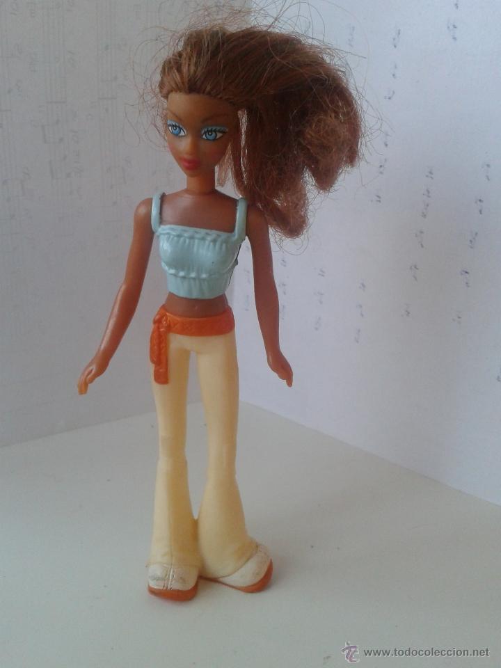 Mu&ntilde;ecas modernas: MU&Ntilde;ECA DE MATTEL 2004 - Foto 1