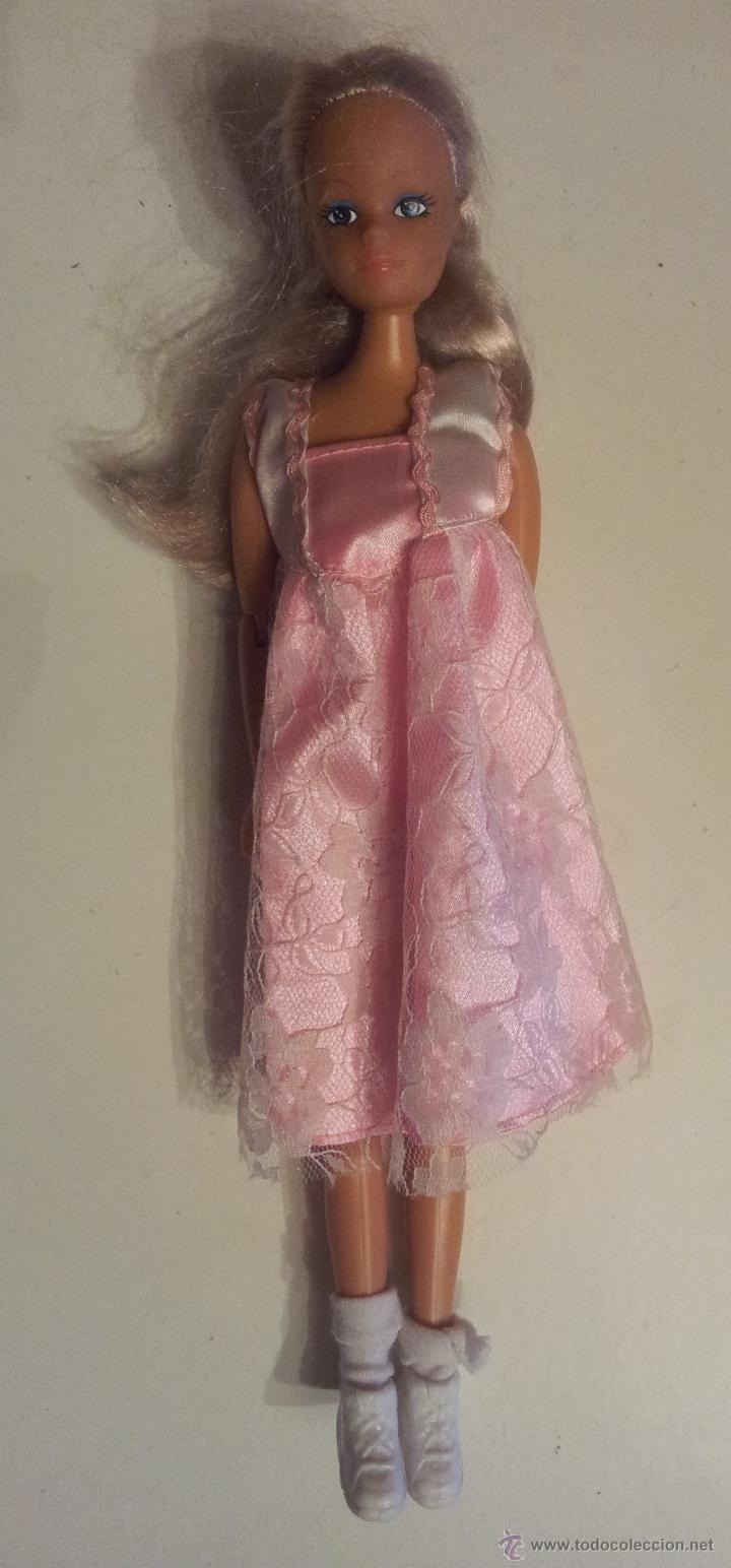 Mu&ntilde;ecas modernas: Mu&ntilde;eca CON VESTIDO ROSA - Foto 1
