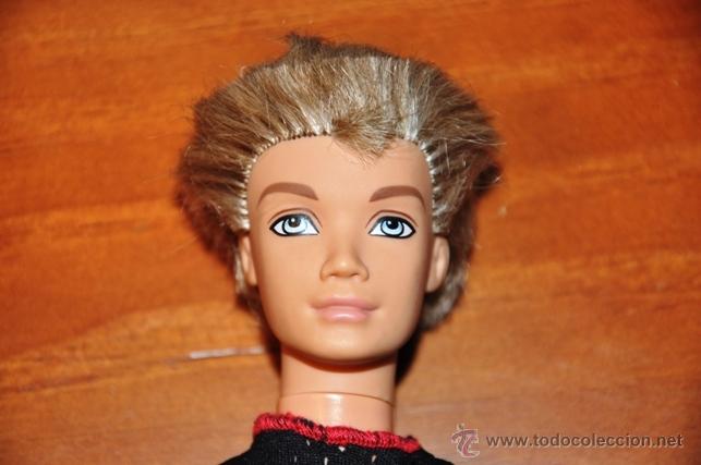 Mu&ntilde;ecas modernas: Mu&ntilde;eco Bratz de Mattel - Foto 2