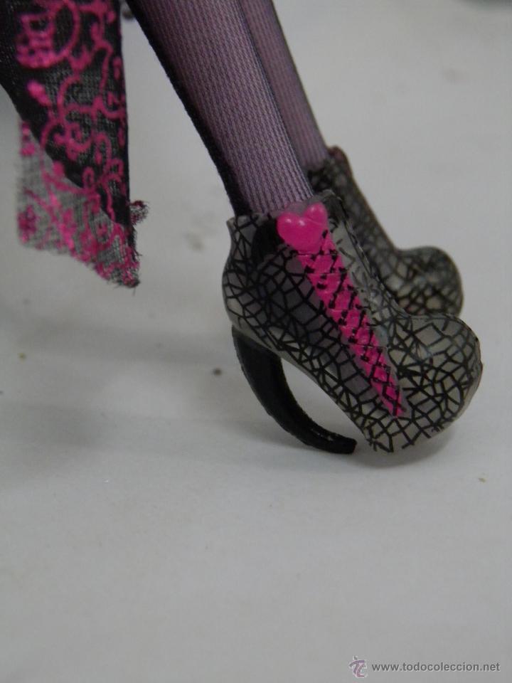 Mu&ntilde;ecas modernas: DRACULAURA,MONSTER HIGH - Foto 2