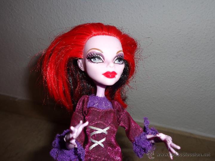 Mu&ntilde;ecas modernas: MONSTER HIGH - MU&Ntilde;ECA MONSTER HIGH, MARCADA EN ESPALDA 2011 - Foto 1