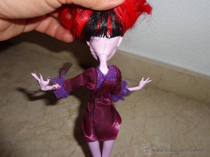 Mu&ntilde;ecas modernas: MONSTER HIGH - MU&Ntilde;ECA MONSTER HIGH, MARCADA EN ESPALDA 2011 - Foto 3