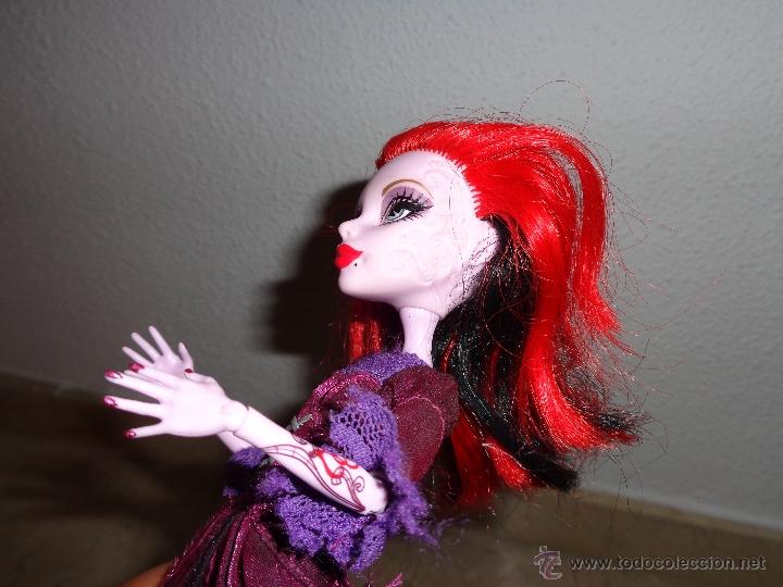 Mu&ntilde;ecas modernas: MONSTER HIGH - MU&Ntilde;ECA MONSTER HIGH, MARCADA EN ESPALDA 2011 - Foto 5