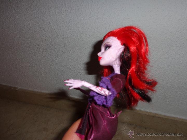 Mu&ntilde;ecas modernas: MONSTER HIGH - MU&Ntilde;ECA MONSTER HIGH, MARCADA EN ESPALDA 2011 - Foto 6