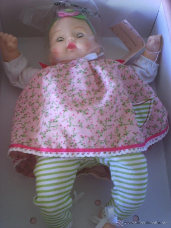 Mu&ntilde;ecas modernas: MU&Ntilde;ECA BEBE MADAME ALEXANDER HUGGABLE HUGGUMS. - Foto 2