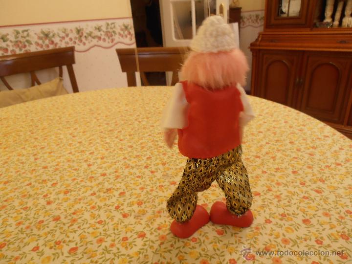 Mu&ntilde;ecas modernas: Marioneta de percha - Foto 2