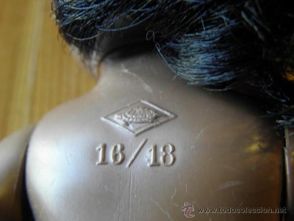 Mu&ntilde;ecas modernas: Mu&ntilde;eca negra marca Tortuga 16/18 - Foto 2