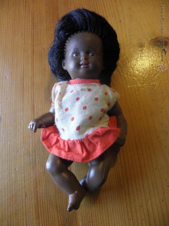Mu&ntilde;ecas modernas: Mu&ntilde;eca negra marca Tortuga 16/18 - Foto 3