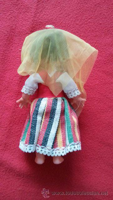 Mu&ntilde;ecas modernas: ANTIGUA MU&Ntilde;ECA TRAJE REGIONAL 18CM - Foto 2