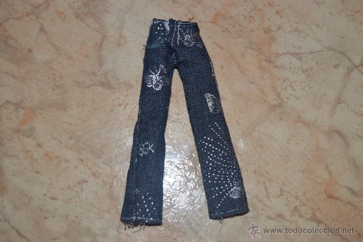 Mu&ntilde;ecas modernas: precioso pantalon de mu&ntilde;eca bratz - Foto 2