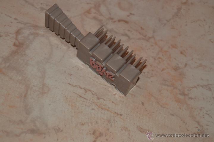 Mu&ntilde;ecas modernas: peine  de mu&ntilde;eca bratz accesorios - Foto 3