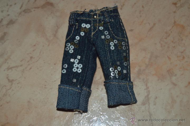 Mu&ntilde;ecas modernas: precioso pantalon de mu&ntilde;eca bratz - Foto 1