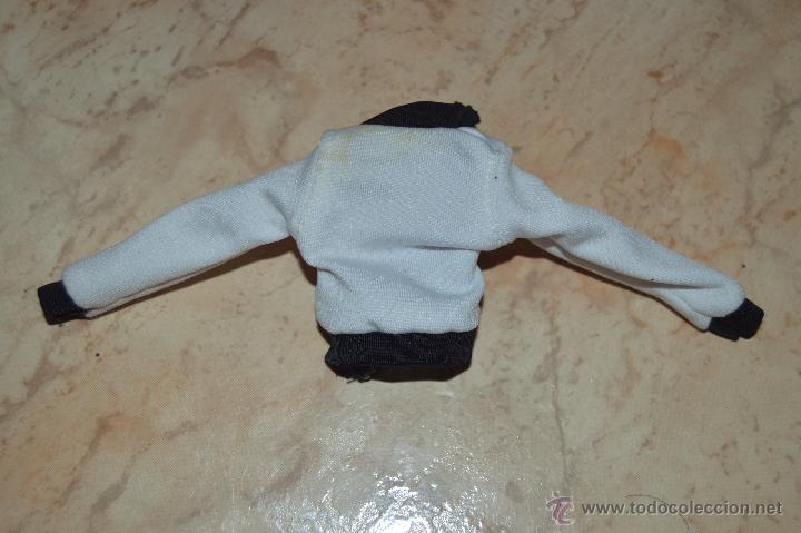 Mu&ntilde;ecas modernas: preciosa chaqueta de mu&ntilde;eca bratz - Foto 2