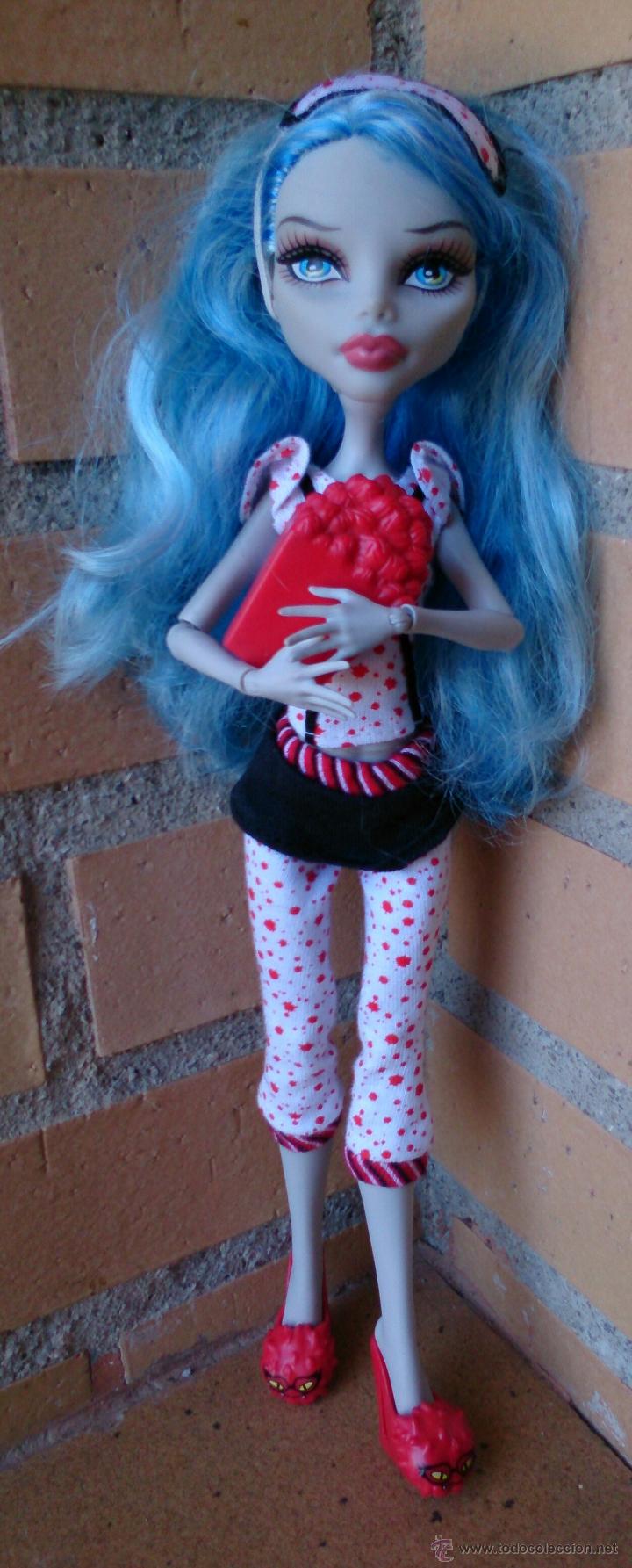 ghoulia yelps dead tired