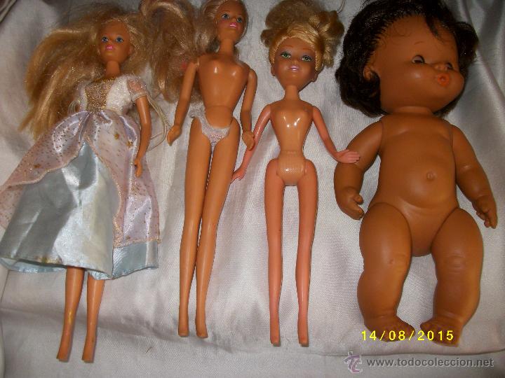 Mu&ntilde;ecas modernas: FAMOSA Y JENNY. 4 MU&Ntilde;ECAS. - Foto 1