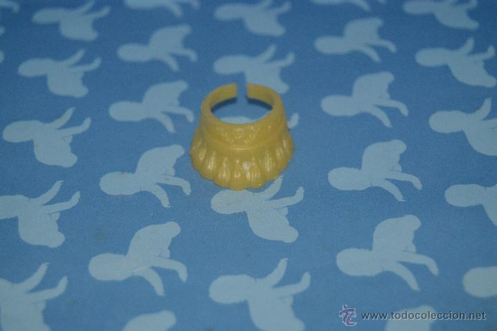 Mu&ntilde;ecas modernas: precioso collar  de mu&ntilde;eca barbie - Foto 1