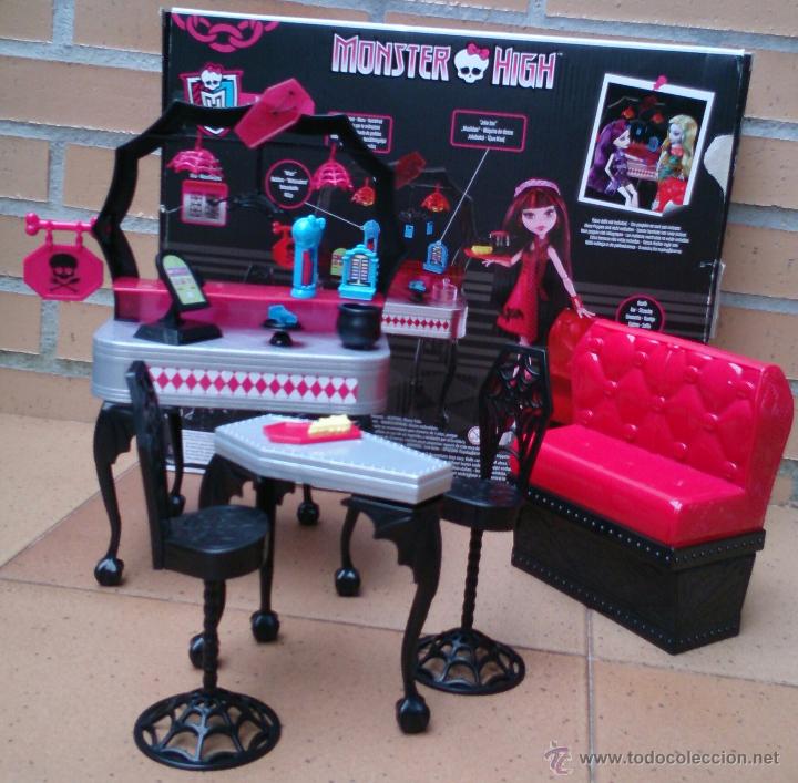 monster high cafeteria