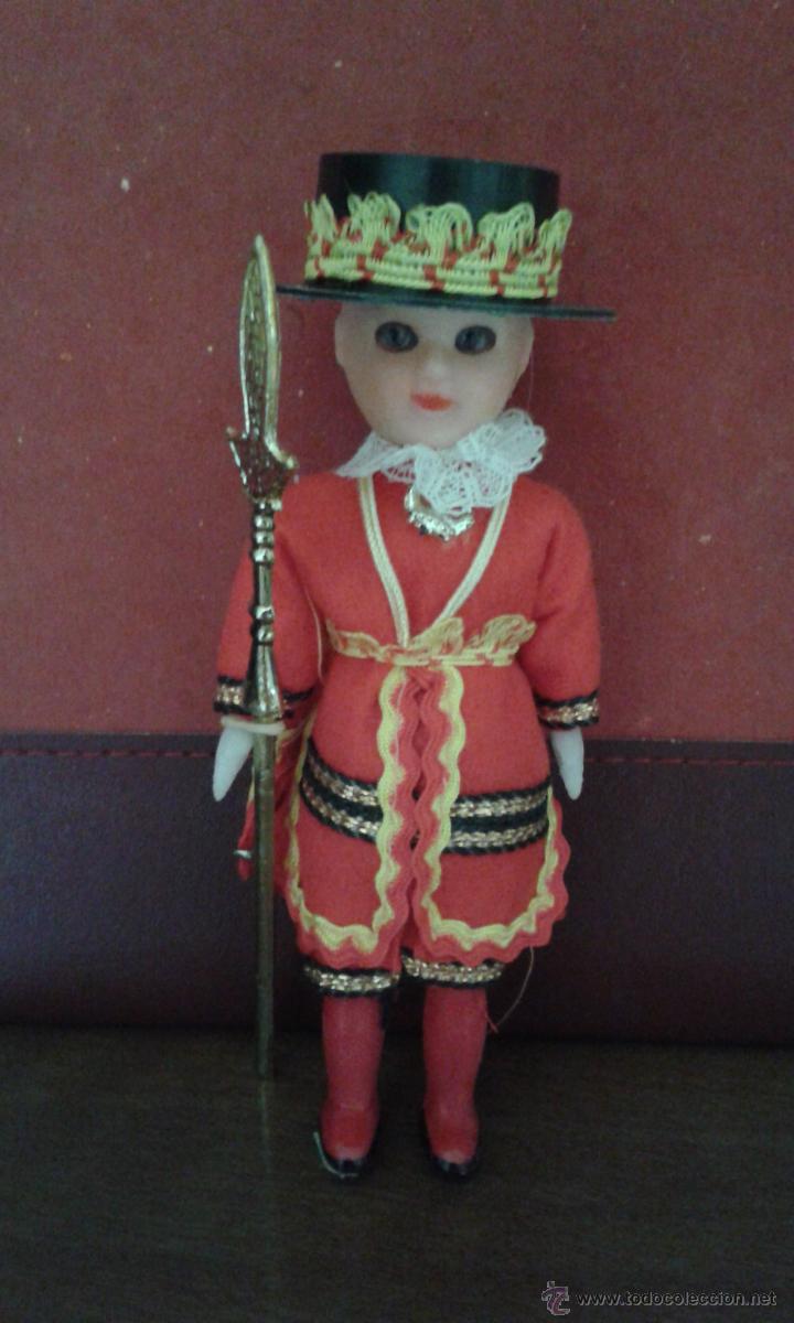 Mu&ntilde;ecas modernas: MU&Ntilde;ECO GUARDIA INGL&Eacute;S TORRE DE LONDRES - Foto 2
