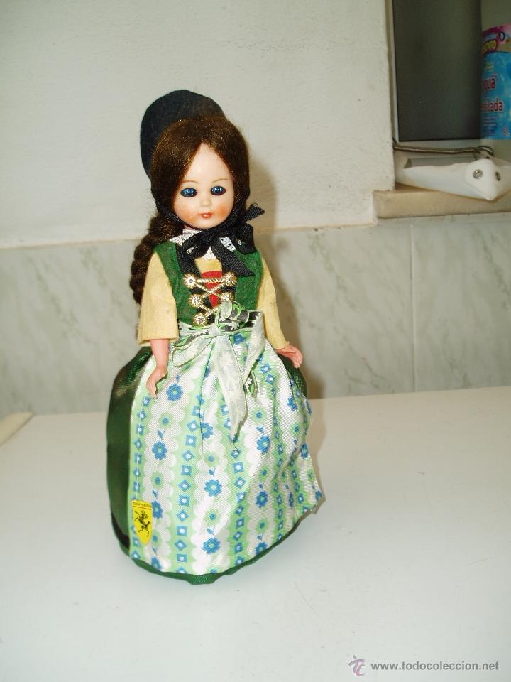 Mu&ntilde;ecas modernas: Mu&ntilde;equita celuloloide suiza - Foto 1