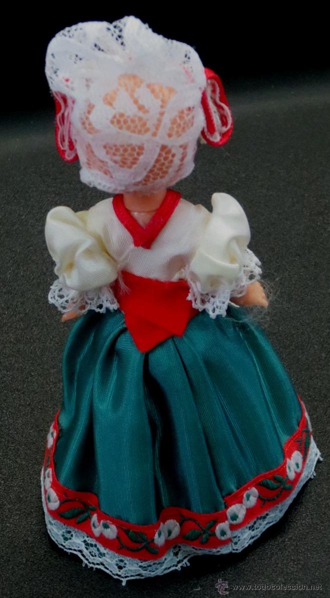 Mu&ntilde;ecas modernas: MU&Ntilde;ECA REGIONAL BRUSELAS OJOS DURMIENTES - Foto 2