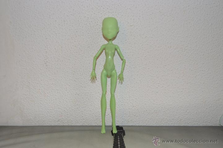 Mu&ntilde;ecas modernas: cuerpo de mu&ntilde;eca mu&ntilde;eca monster high - Foto 1