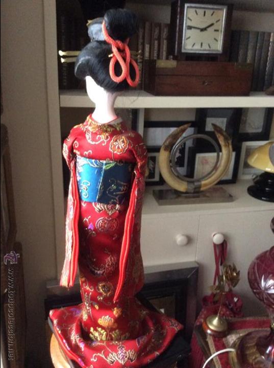muñeca japonesa de porcelana