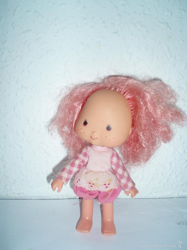 Mu&ntilde;ecas modernas: mu&ntilde;eca tarta de fresa - Foto 1