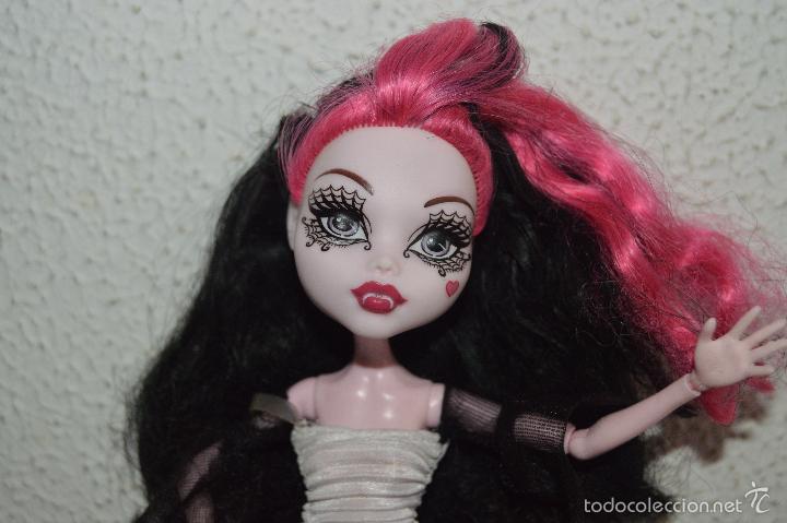 Mu&ntilde;ecas modernas: preciosa mu&ntilde;eca monster high draculaura - Foto 1