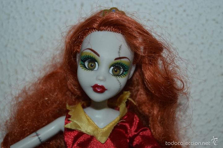 Mu&ntilde;ecas modernas: preciosa mu&ntilde;eca princesa zombie bella - Foto 1