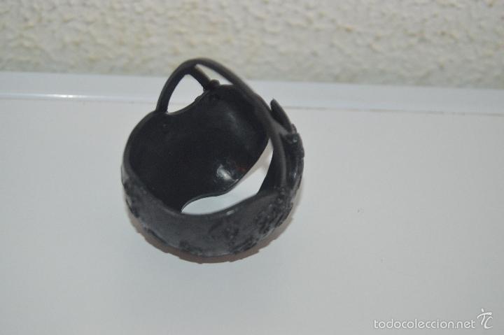 Mu&ntilde;ecas modernas: Casco de mu&ntilde;eca monster high - Foto 4