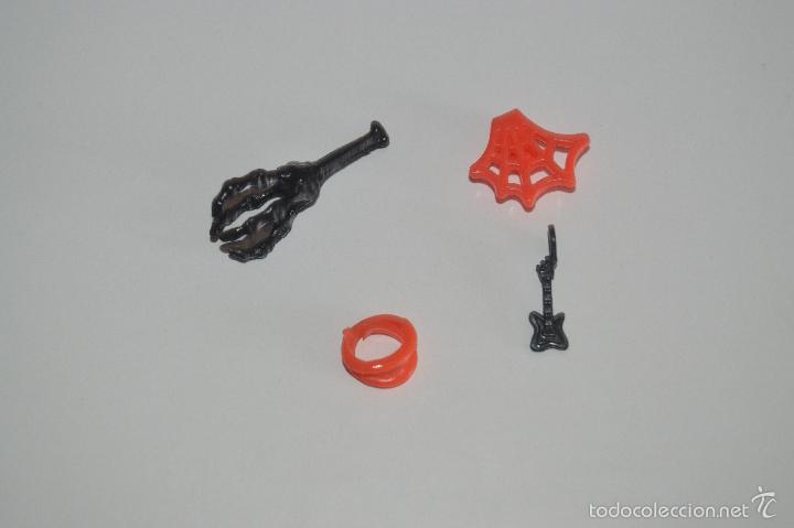 Mu&ntilde;ecas modernas: lote de accesorios de mu&ntilde;eca monster high - Foto 1